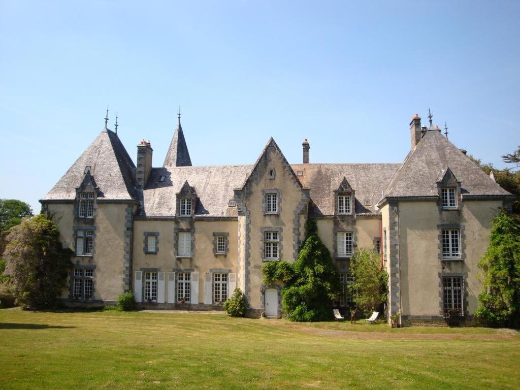 ホテル Manoir De Tregaray Sixt-sur-Aff エクステリア 写真